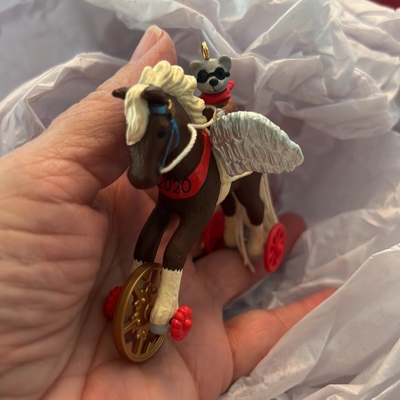 NIB Hallmark A Pony for Christmas 2020 keepsake ornament. 23rd in the series. - Picture 6 of 13